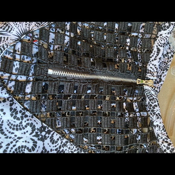 NY Collection Back/White Sleeveless Top - Picture 7 of 10